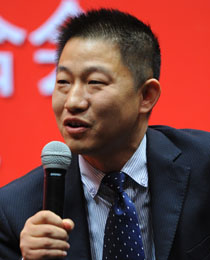步森集团董事长_云森集团董事长的照片