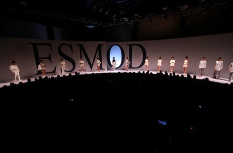 ESMOD·北京2011秋冬时装发布　洪晃首次签约设计师