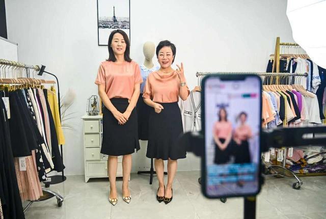 2020郑州服装上半年：人人皆播，直播带货是否还有未来？